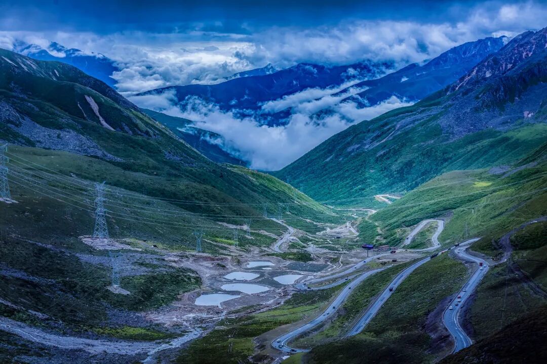 摄图网_500818681_banner_川西折多山风光(企业商用).jpg