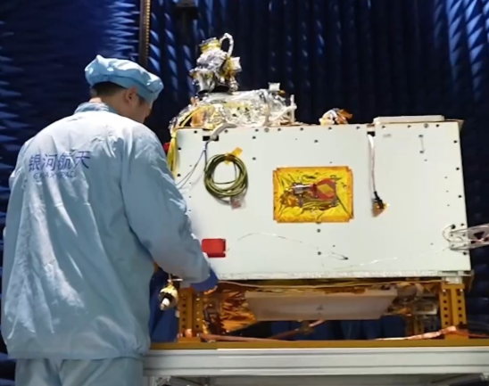 把5G基站搬上天!国内首颗通感智算卫星入轨:100Gbps高速星地激光通信