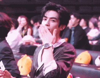 _比搞笑和CP更权威的是这场盛典的温暖_比搞笑和CP更权威的是这场盛典的温暖