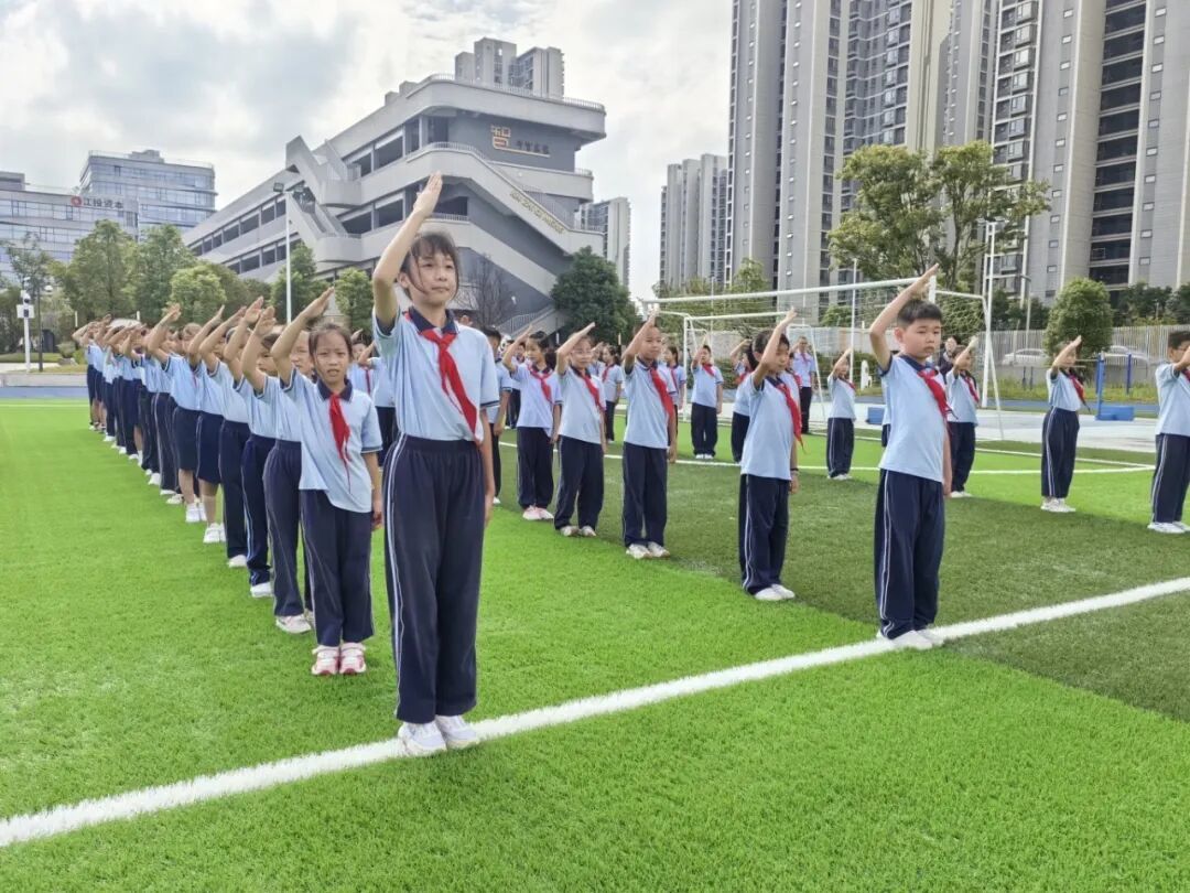 赣江新区儒乐湖实验小学.jpg