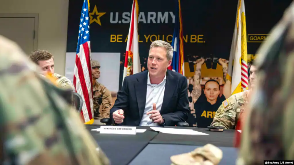 美国陆军部长丹尼尔·德里斯科尔。(图源:德里斯科尔的X账号)