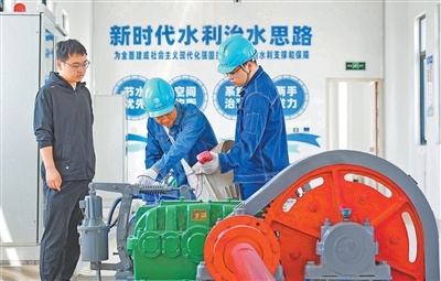 做好防汛抗旱、抢险救灾各项工作(党旗在基层一线高高飘扬·防汛抗旱)
