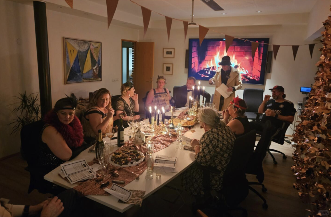 和同事沉浸式派对受访者提供