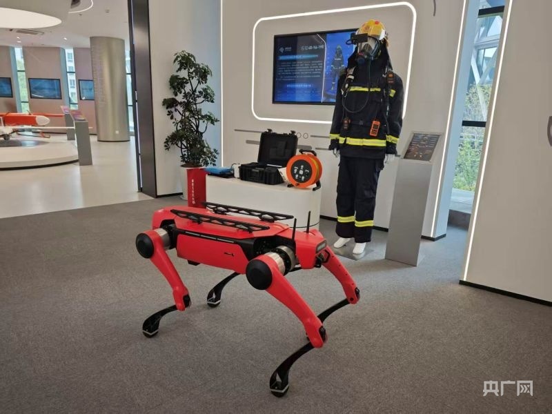 AI消防产品（央广网记者 王锡斐 摄）
