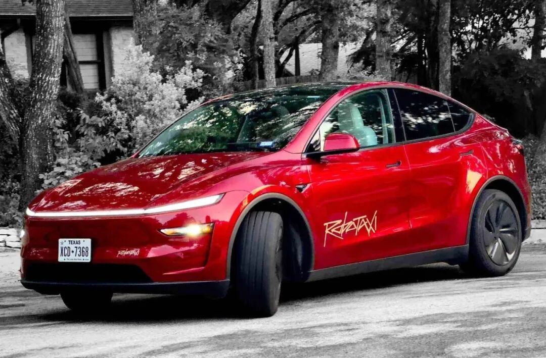 马斯克情人节“挥刀自宫”!为了一己私利,还是造福全人类?