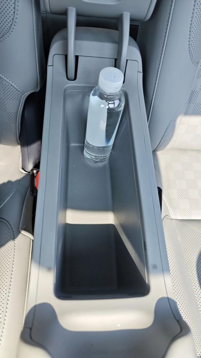 8万级能给你激光雷达,但这不是零跑A10最夯的地方