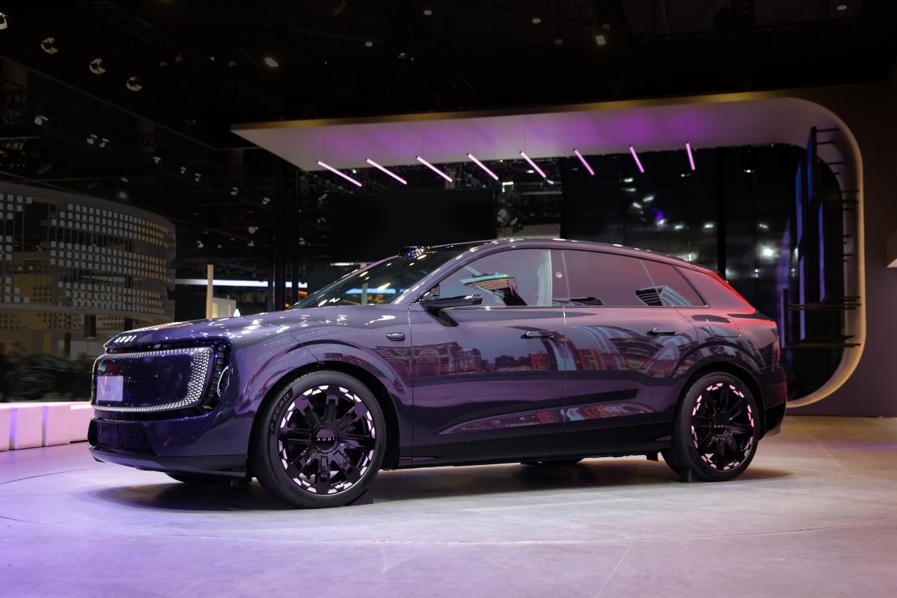 30万拿下空气悬架+quattro奥迪E7X新版本什么来头？