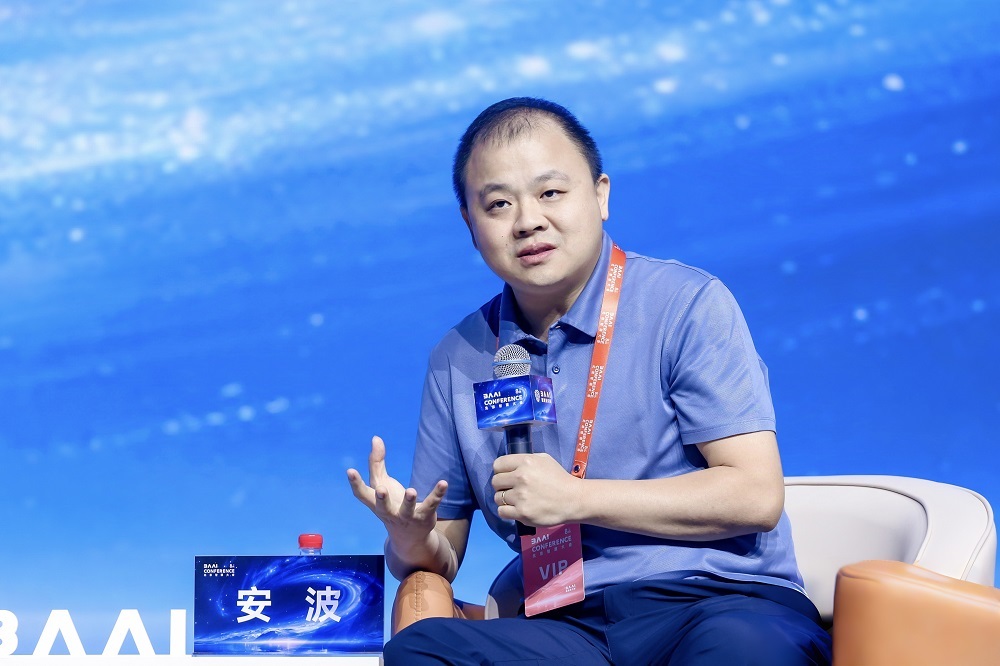 4位AI大牛对话50分钟！编程是AI胜负手、Claude“神话”模型是自然结果、降token是正确的
