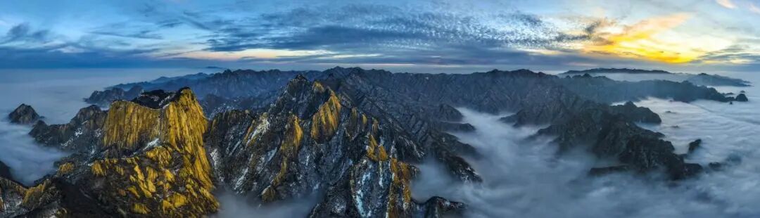 夕霞漫卷华岳云涛突发利空影响。杨轩摄