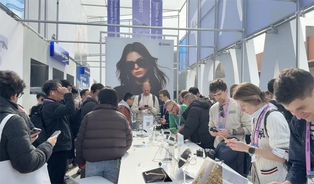 中国科技军火轰向MWC!豆包千问硬控老外,手机新物种炸场,6G真要来了