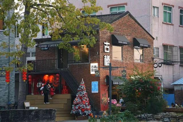 位于九江烟南村的古桥咖啡店