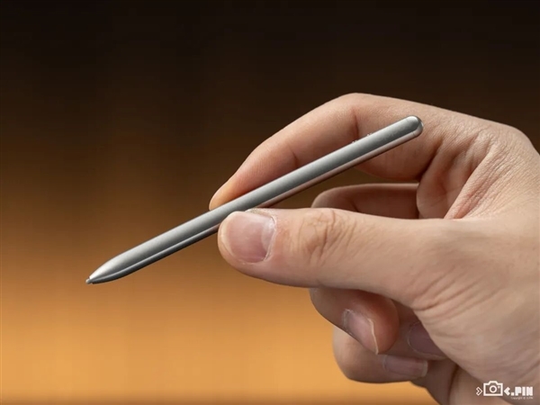 超越行业老大哥！OPPO的新折叠屏好像真的感受不到折痕了