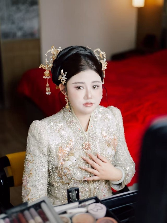 新娘杨紫薇