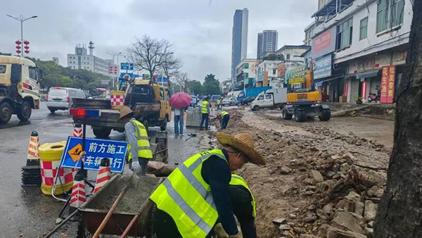 惠州大道马安段维修施工现场。微信公众号“惠州发布”图