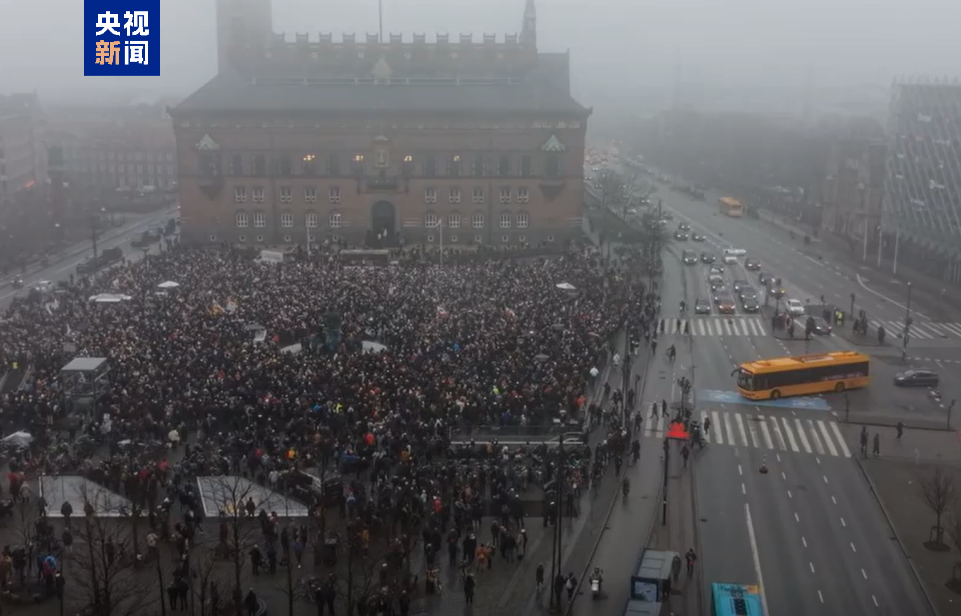 视频丨为夺格陵兰岛 美再挥关税大棒 欧洲8国集体反击