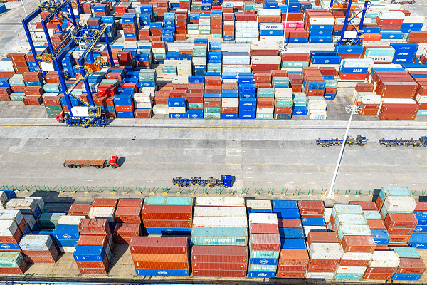 海南洋浦港国际集装箱码头和堆场