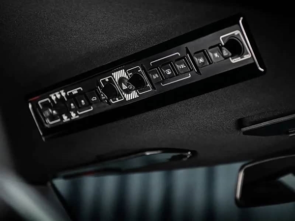 中国造的小跑车SC01将出口欧洲：限量1000台 售价50万元