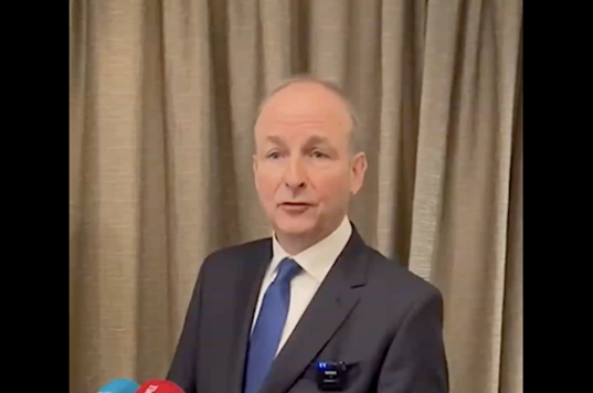 1月5日,马丁在北京接受记者采访。图源:马丁社交平台X账号