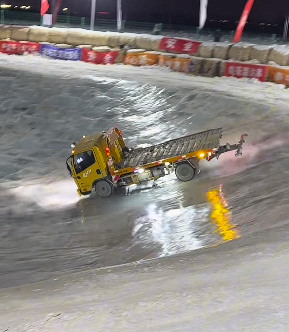 “长春第一冰锅”火爆出圈：四驱两驱都能玩 根本开不翻