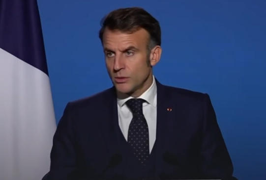 2025年12月19日,欧盟关于动用俄罗斯资产援助乌克兰的计划宣告破产,马克龙在会后发表讲话。 视频截图