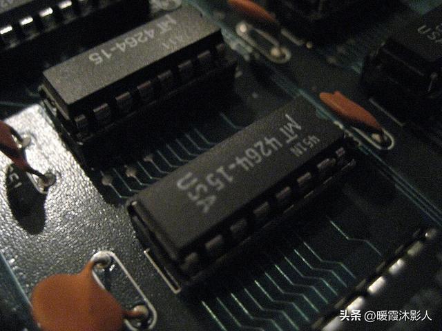 电脑内存芯片特写