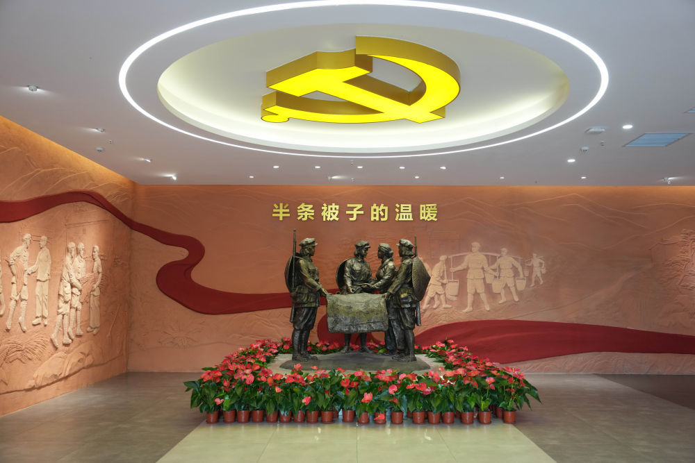 这是湖南省汝城县沙洲村“半条被子的温暖”专题陈列馆。新华社记者 薛宇舸 摄