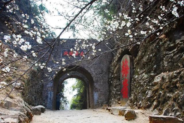 南雄梅关古道。