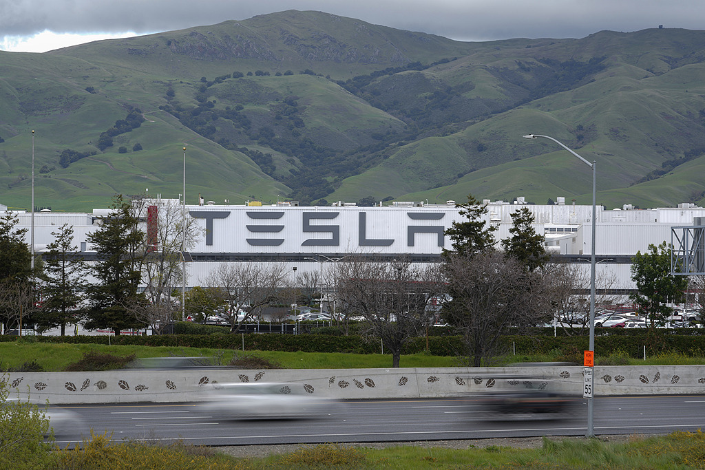 2025年3月12日，好意思国加州弗里蒙特，一座特斯拉工场的外不雅。（视觉中国）