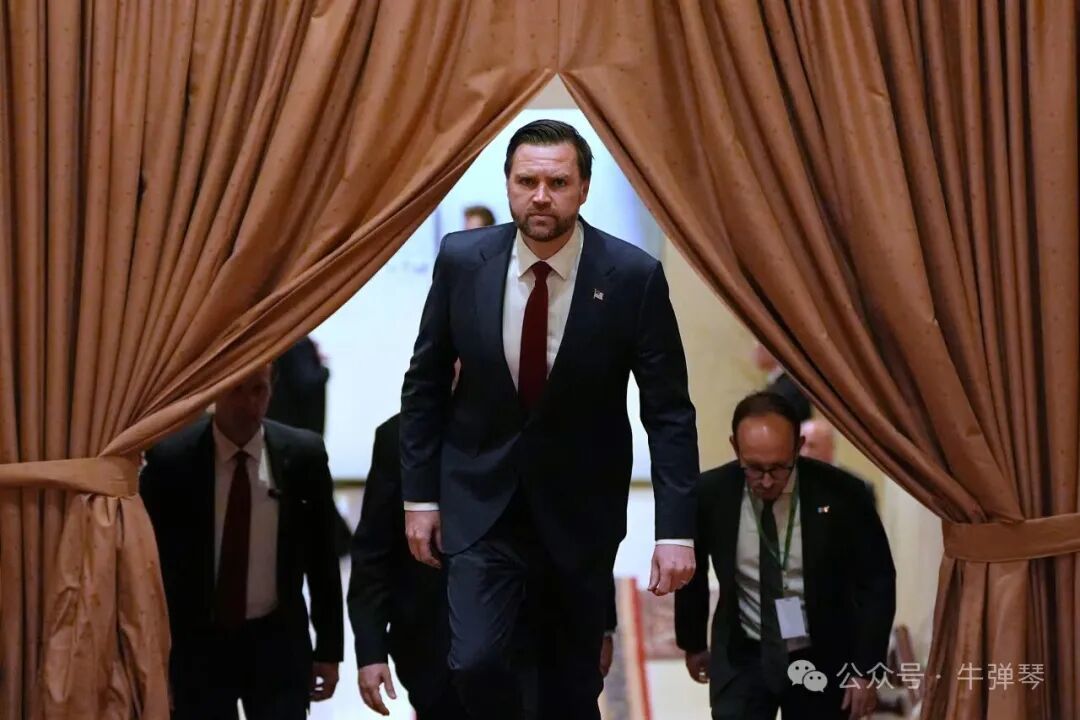 美国副总统JD·万斯周六抵达伊斯兰堡,与巴基斯坦总理谢赫巴兹·谢里夫会谈伊朗问题。