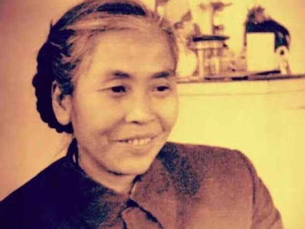 1939年，曾志得知毛主席已再婚暗自感慨：