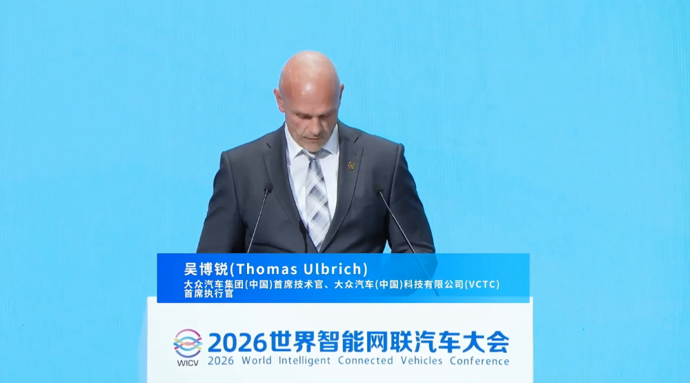 老车主狂喜！特斯拉给9年老车升级智驾，马斯克“打脸”自己