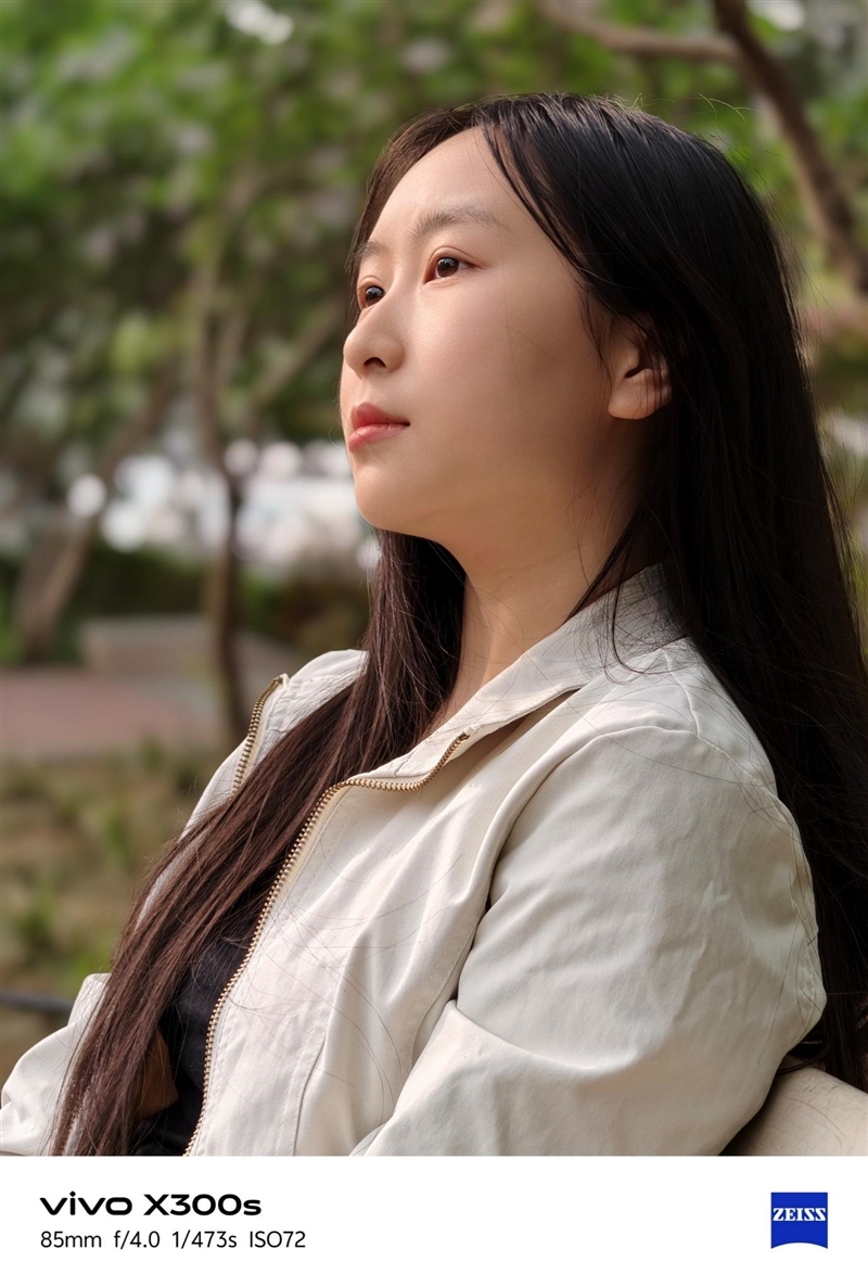 天玑9500搭配蔡司影像 vivo X300s手机全面评测:省心耐用的直屏主力机