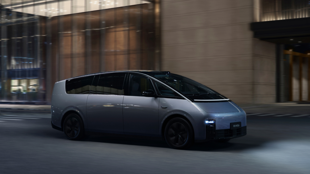 更便宜的MacBook有望本周发布/荣耀机器人手机正式亮相/小米徕卡手机国行版官宣