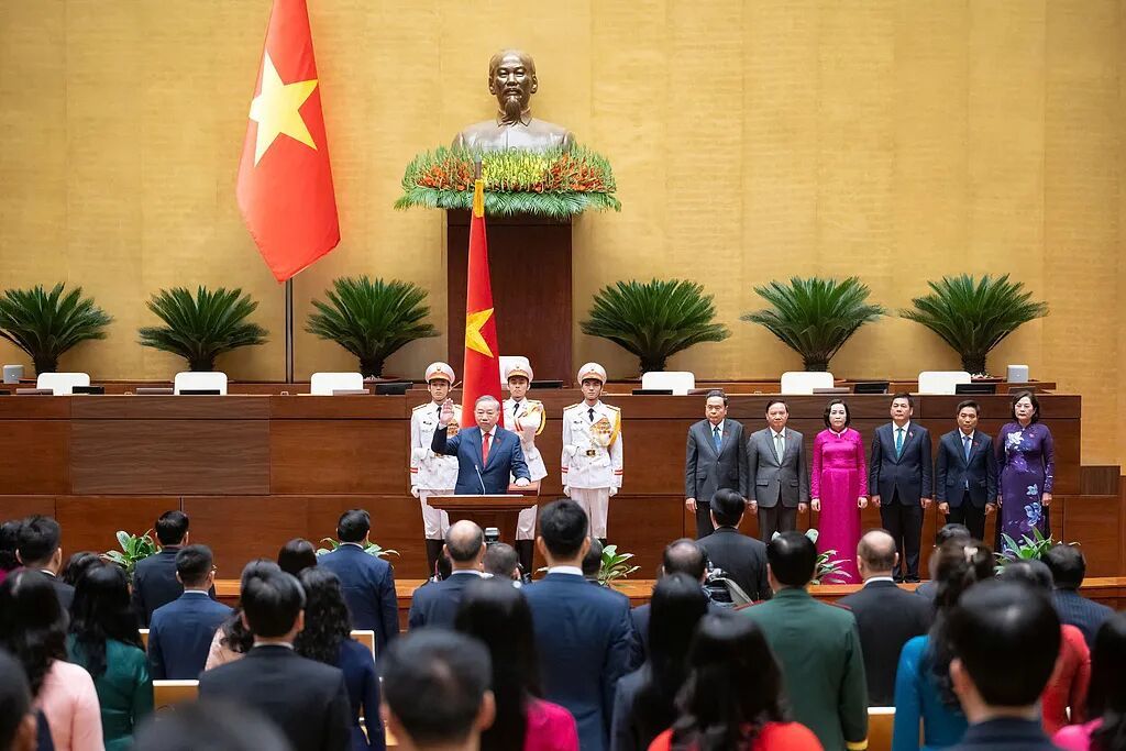 当地时辰2026年4月7日，越南河内，苏林宣誓就任越南国度主席。图/视觉中国