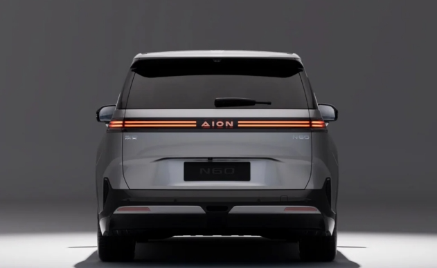 10 万家用全场景智驾 SUV 哪款好？别被噱头忽悠选这款