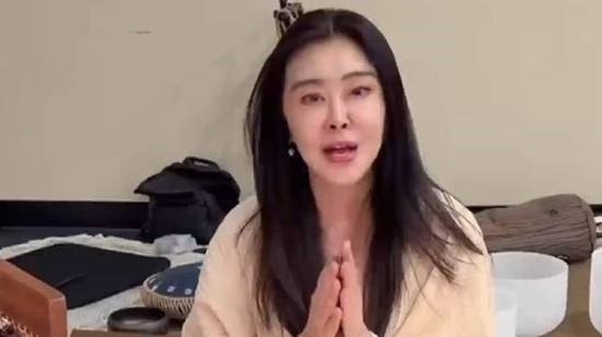 与王祖贤合照必须开美颜 王祖贤7年大粉梦灭脱粉