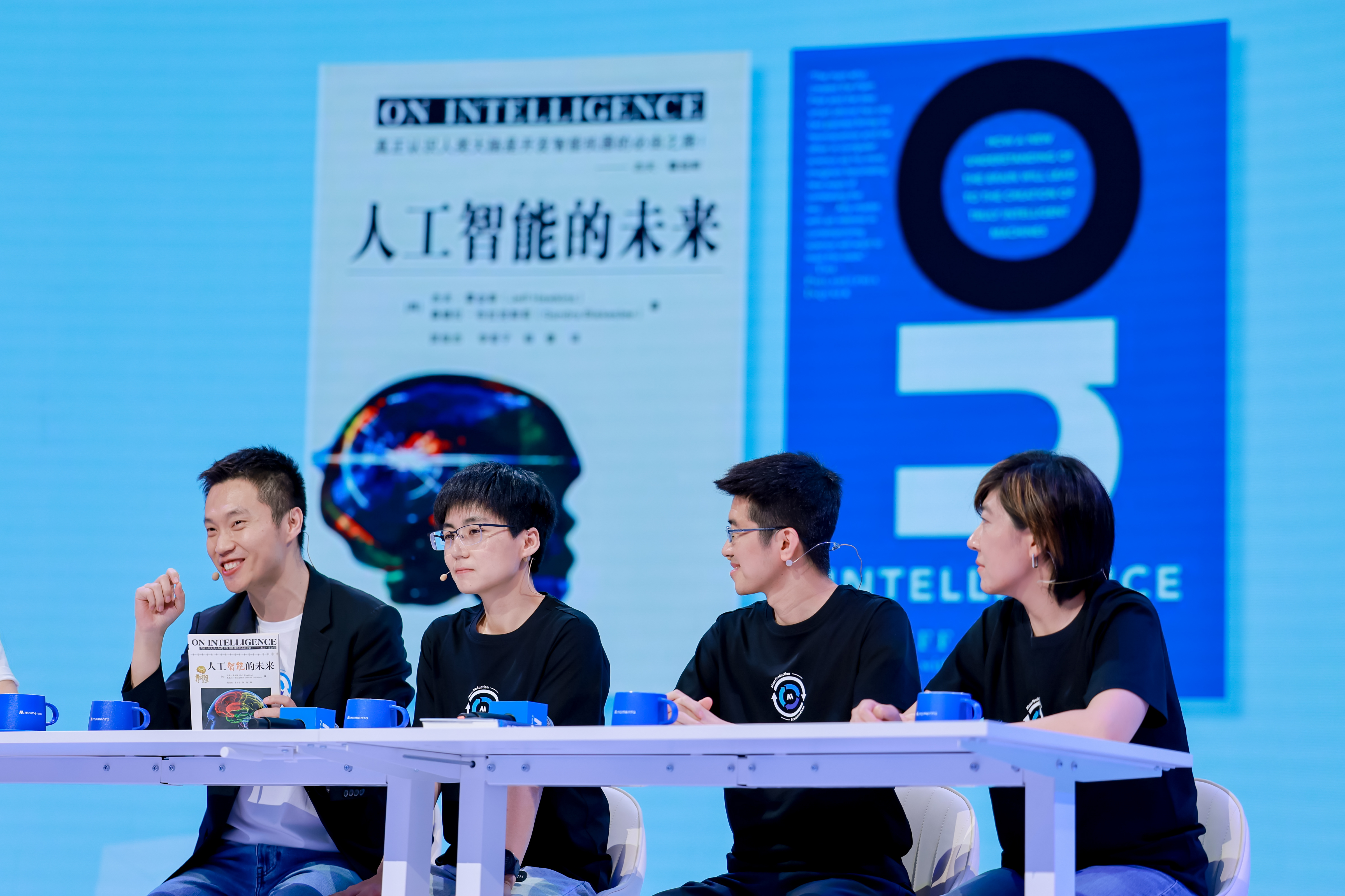 Momenta冲刺千亿IPO，先交出一份智驾淘汰赛中场报告