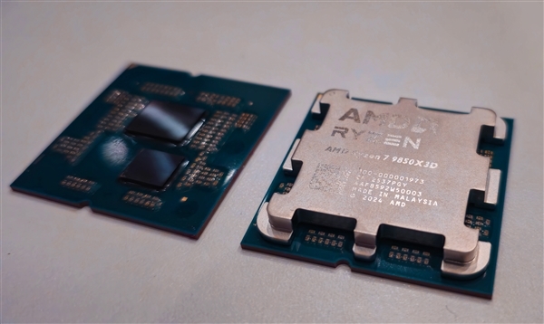 全球最快游戏CPU开盖：AMD锐龙7 9850X3D实拍首发！