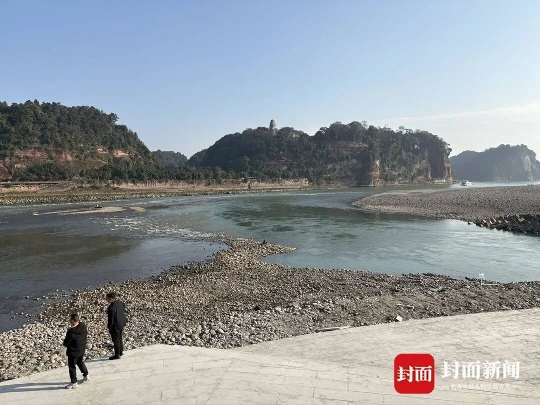 乐山大佛前水域为岷江、大渡河、青衣江三江汇合的要冲,水流湍急。资料图