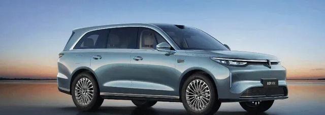 37.18 万起！大 6 座 SUV 魏牌 V9X 开启预售，4S 店不说的后轮转向，空气悬架竟成标配-有驾