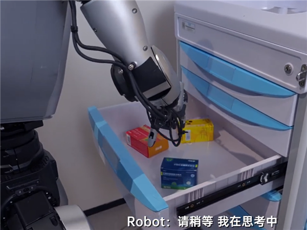 不用多模型切换!宇树科技UnifoLM-OminiA-0.3打通一站式全场景任务