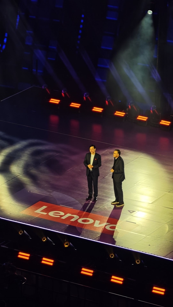 史诗级同框!NVIDIA、Intel、AMD、高通四巨头CEO齐聚联想发布会