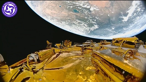 平均年龄仅22岁！哈工大学生团队手搓5cm超薄卫星上天 外形酷似飞碟