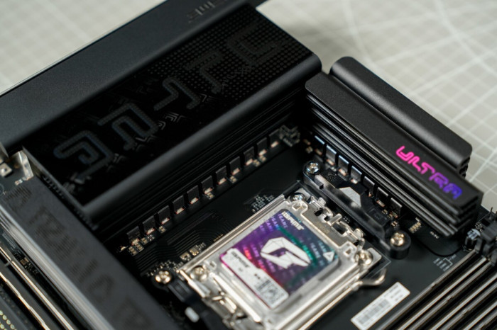 潮流旗舰展现全能实力 iGame X870E ULTRA-S V14主板体验