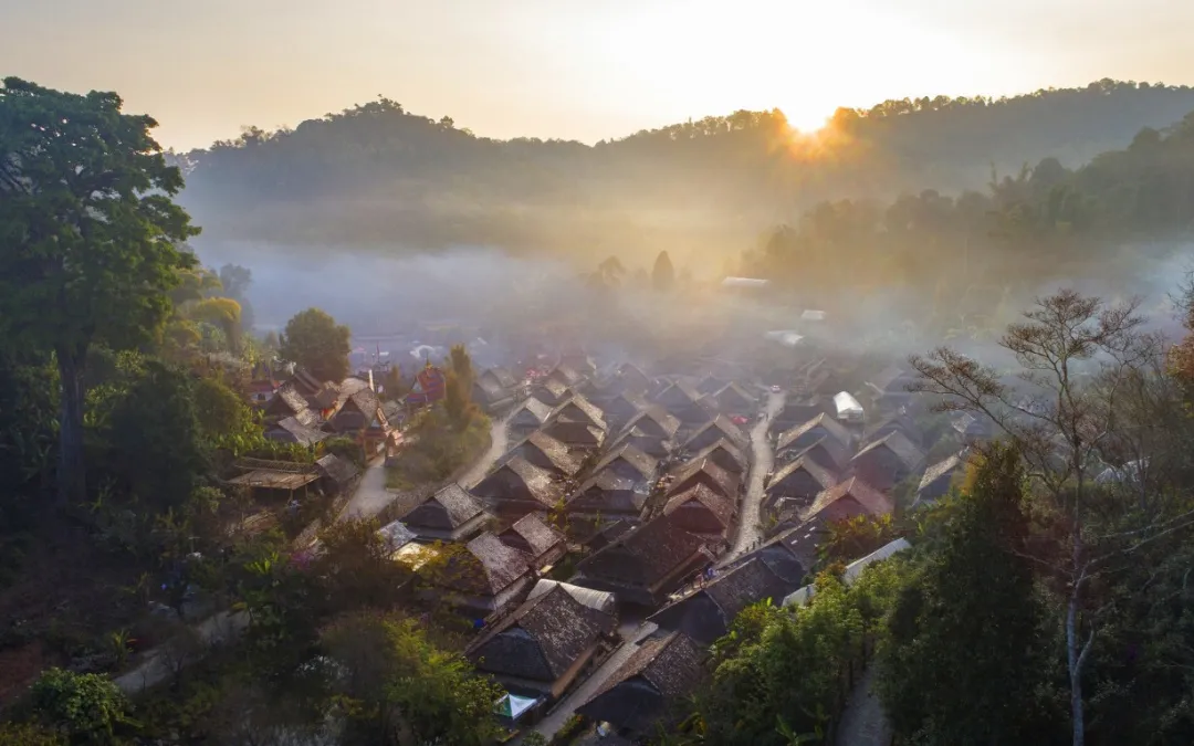 景迈山的早晨 李华海/摄
