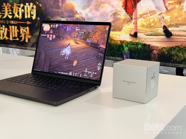 库克现身北京 见证中国开发者重塑苹果全平台生态