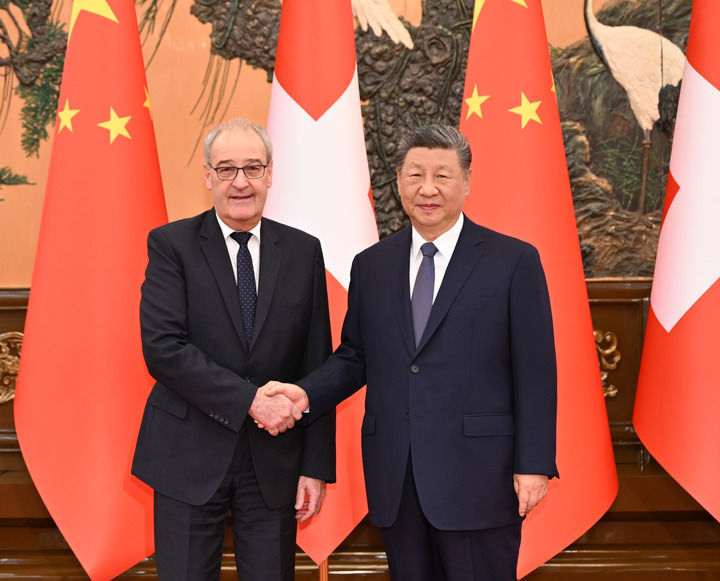 10月30日下午，国家主席习近平在北京人民大会堂会见来华进行工作访问的瑞士联邦主席帕姆兰。新华社记者 李响 摄