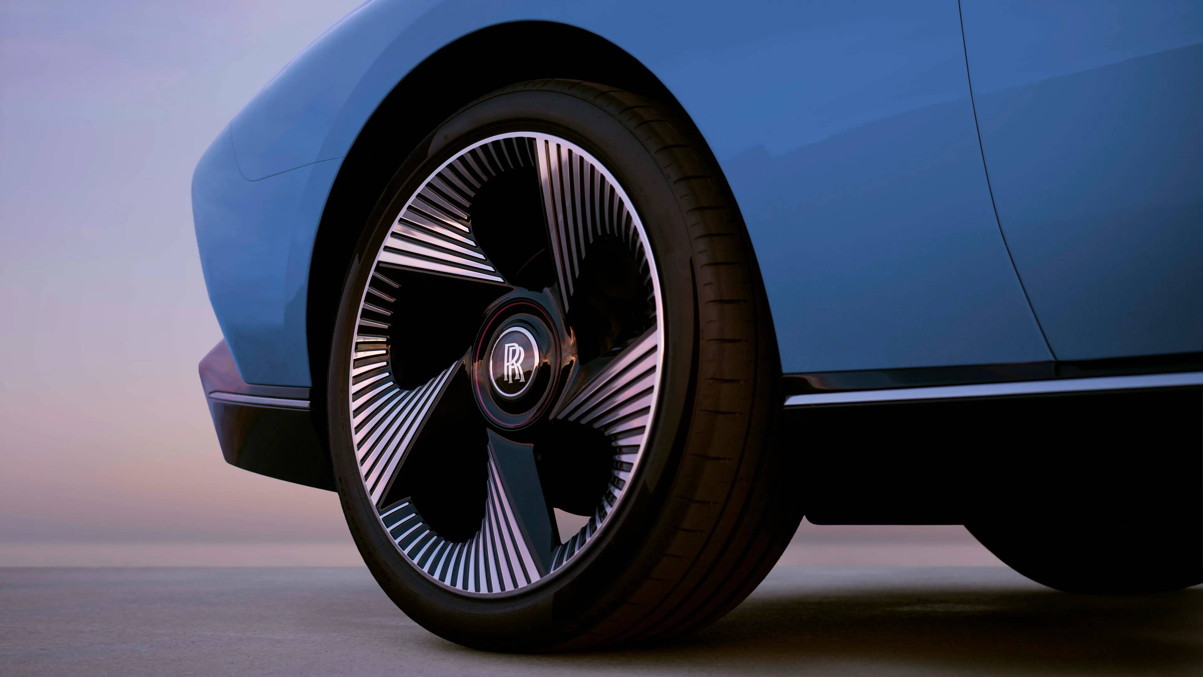 首发即绝版!劳斯莱斯近亿元定制跑车夜莺问世,全部 100 辆已售光