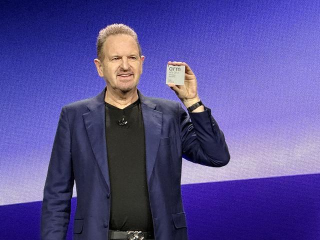 起猛了!Arm推出首个自研CPU,黄仁勋贴大脸发言