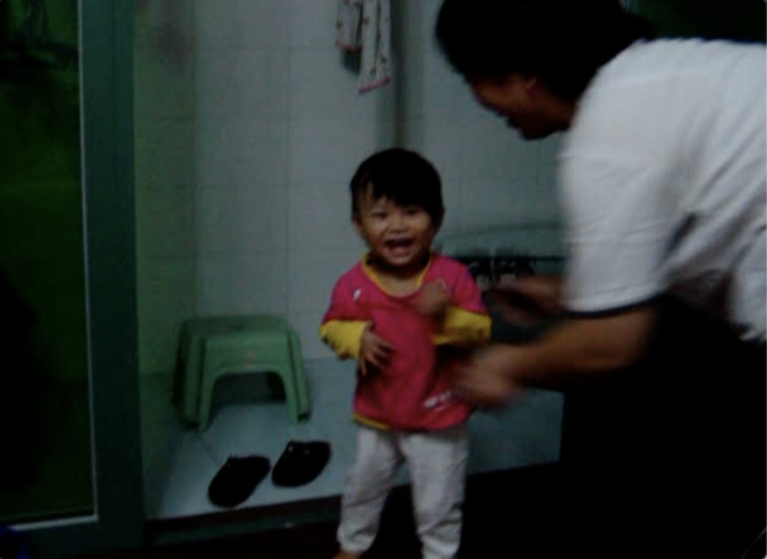 Diary是阿姨带大的。(图/由被访者提供)